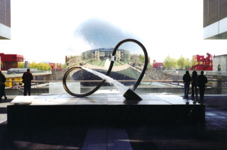 Sculpture d'eau, Cité des Sciences et de l'Industrie, Paris Sigma antigravitationnelle : Sculpture d'eau "Sigma antigravitationnelle", Cité des Sciences et de l'Industrie, Paris